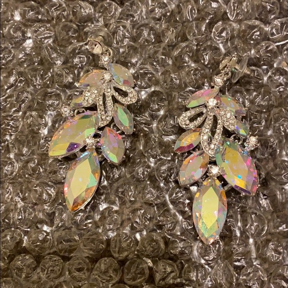 Statement necklace and earrings - Picture 9 of 9